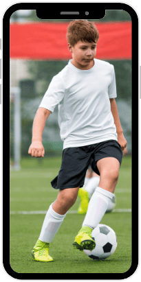 Jovens praticando esporte