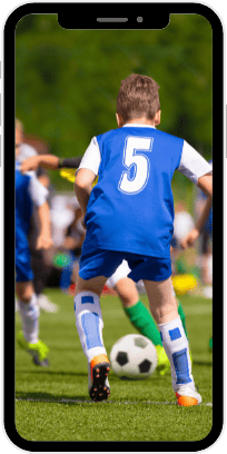 Jovens praticando esporte